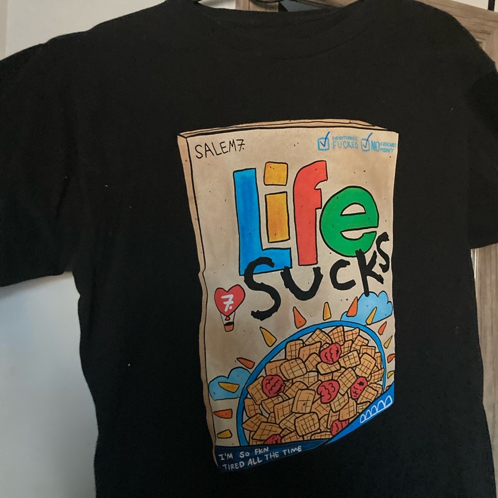 salem7 graphic tee life sucks!